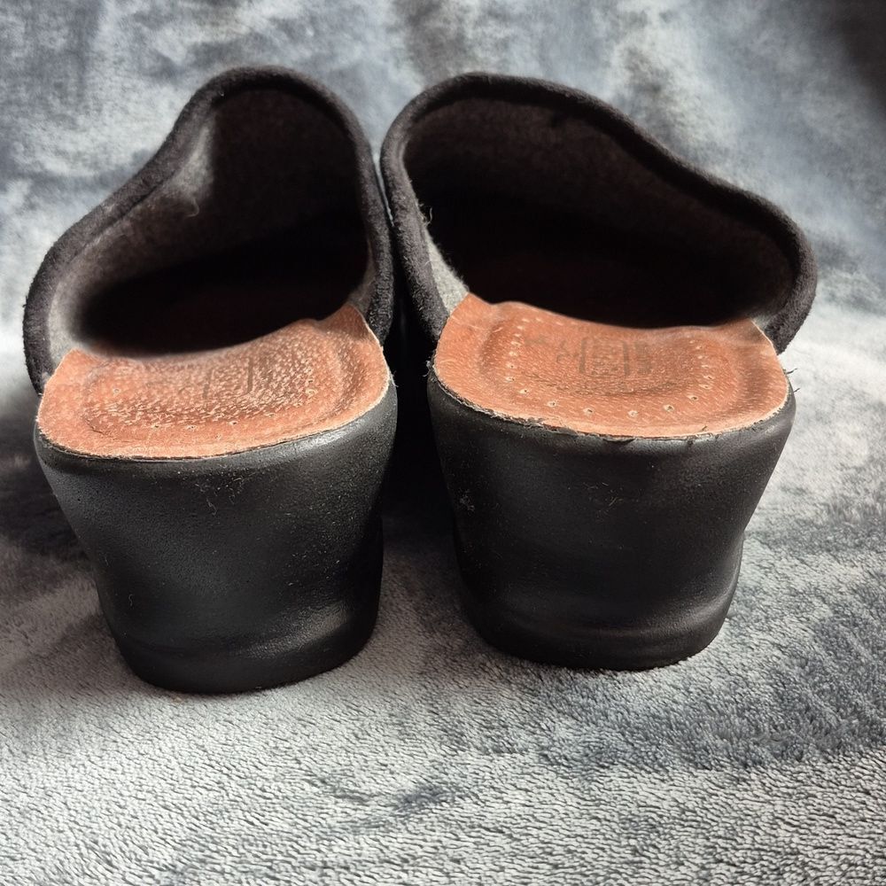 Fly Flot Size 40 Black and Gold Mule - Picture 5 of 7